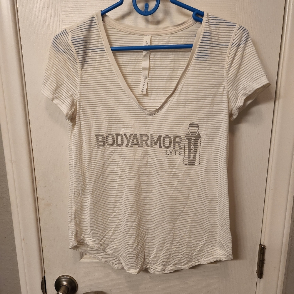 Lululemon bodyarmour lyte tshirt size 6